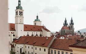 Lil Apartment With Tyn Cathedral View, Parking & Ac